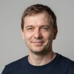 Клиент Дмитрий Волков после установки алюминиевых балконных рам от компании Икс-7 Комфорт